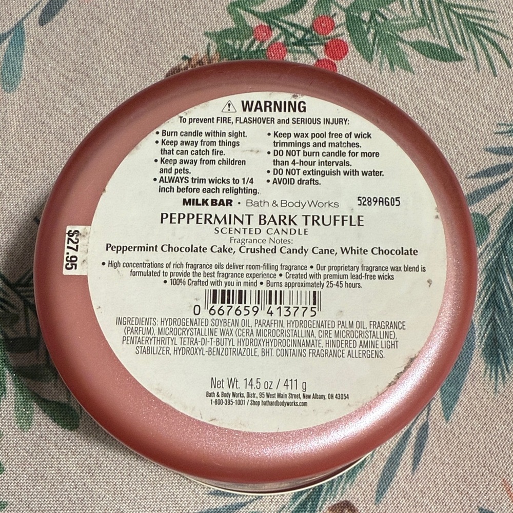 Bath & Body Works Peppermint Bark Truffle Candle - Red and White - Picture 4 of 4